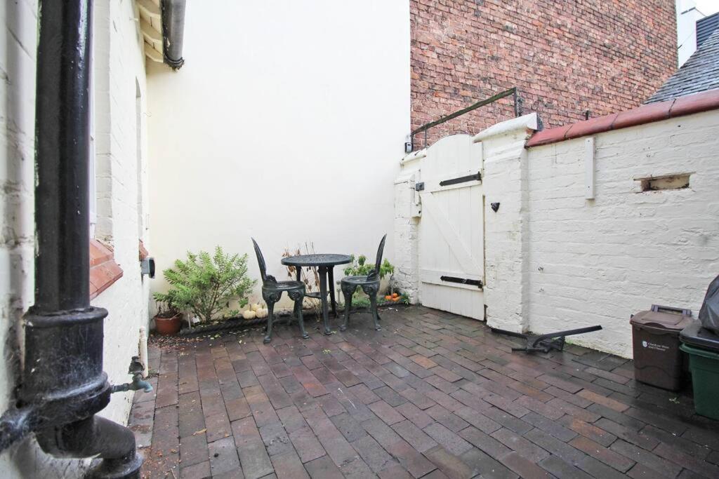 In The Heart Of Chester, Historical & Stylish Exteriör bild