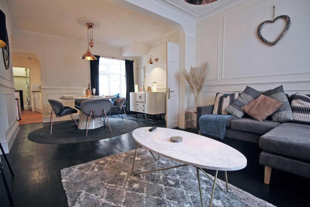 In The Heart Of Chester, Historical & Stylish Exteriör bild
